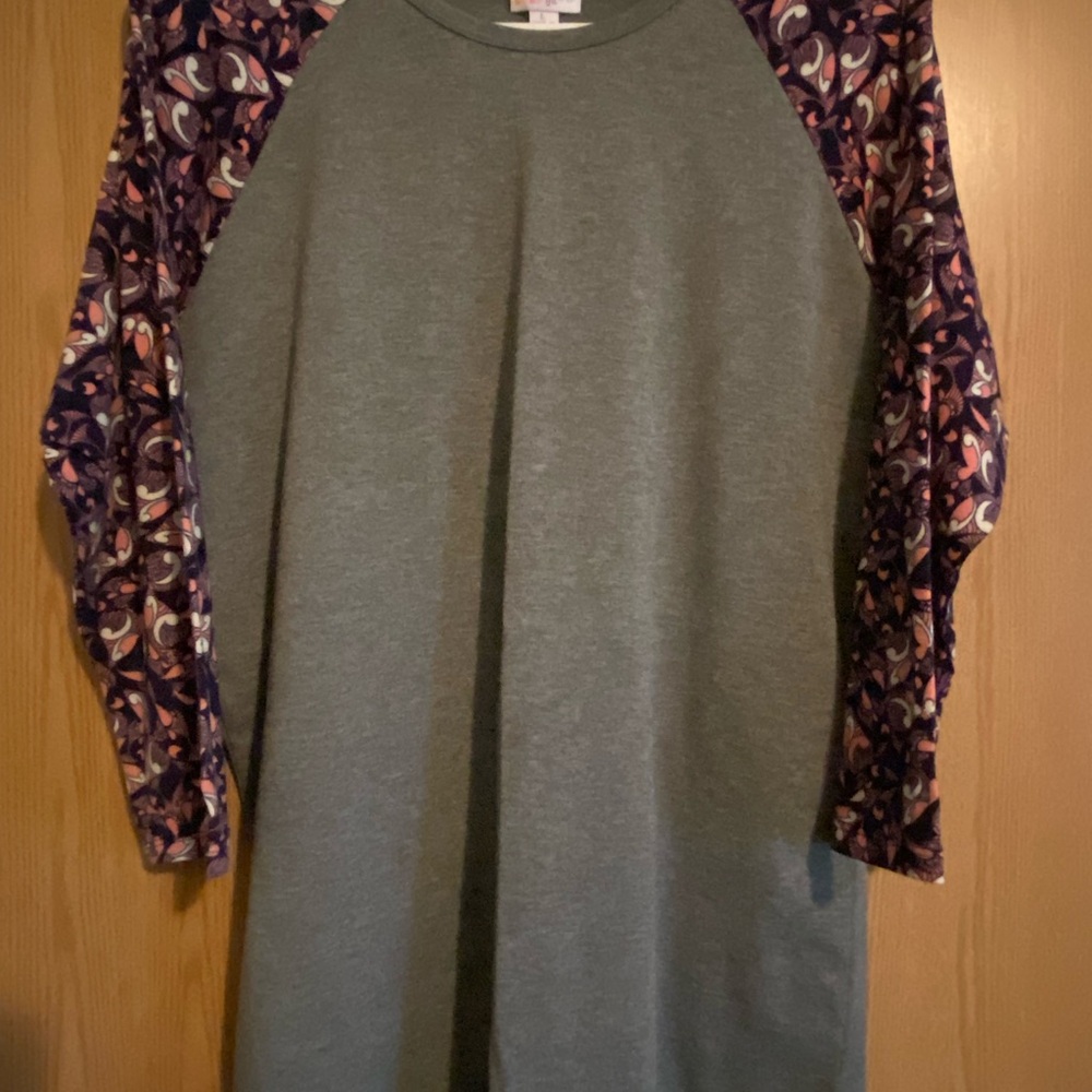 Multiple LuLaRoe Gray Top with Red and Blue Patterned Sleeves. Each $10.